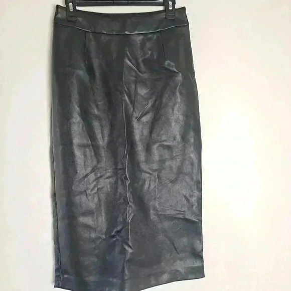 ASHRO Faux Leather Skirt Size 6 EUC - Picture 1 of 6